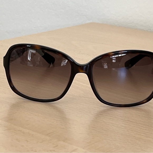 FERAGAMO Sunglasses Tortoise Non-Polarized Gradient Lens Case Cloth BNWOT Italy - Picture 3 of 16